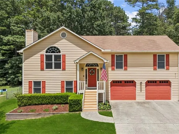 1395 La Maison Dr, Lawrenceville, GA 30043