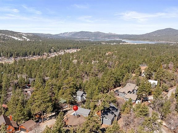 3rd image of 719 Villa Grove Ave