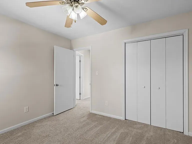 2428 Casey Ct — Photo 11