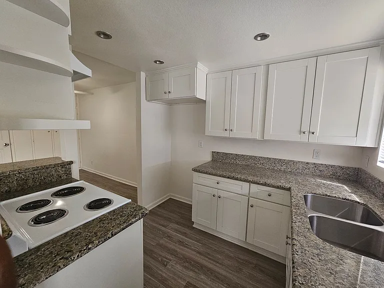 Cypress Townpark Apartments — Photo 3