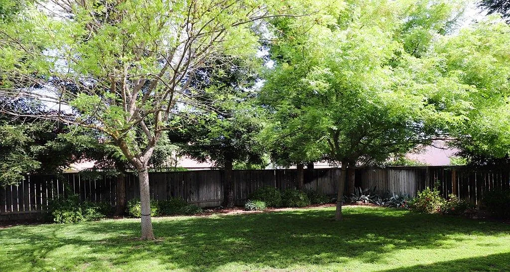3417 State St — Photo 2