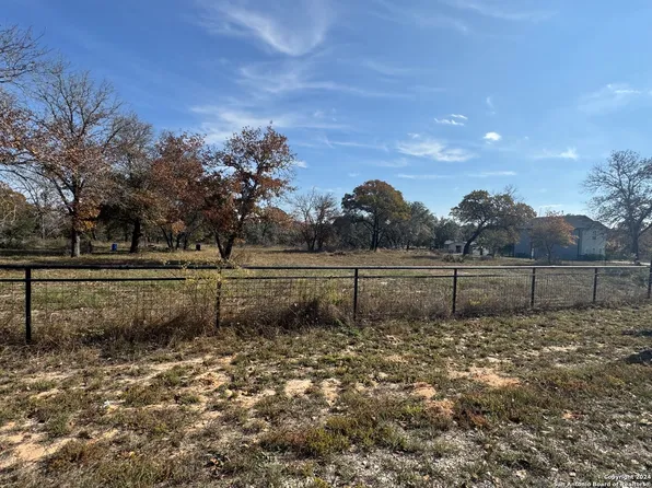 1960 Clear Lake Loop LOT 31, Poteet, TX 78065