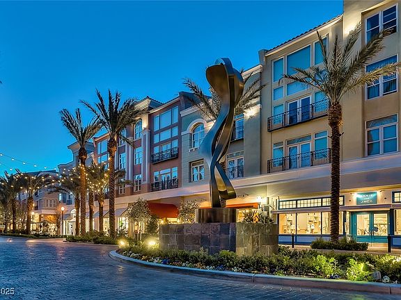 2nd image of 2240 Village Walk Dr Unit 2215