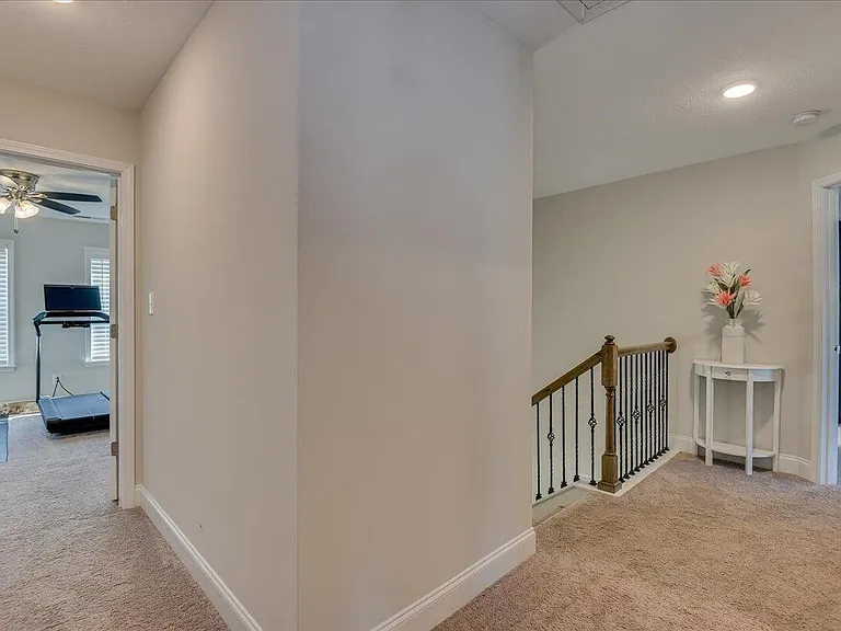 533 Fermoy Ln — Photo 24