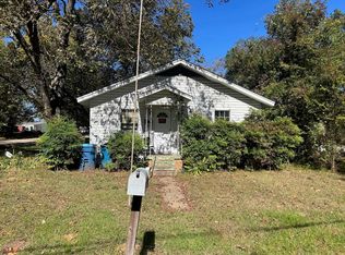 1301 E Rusk St, Marshall, TX 75670