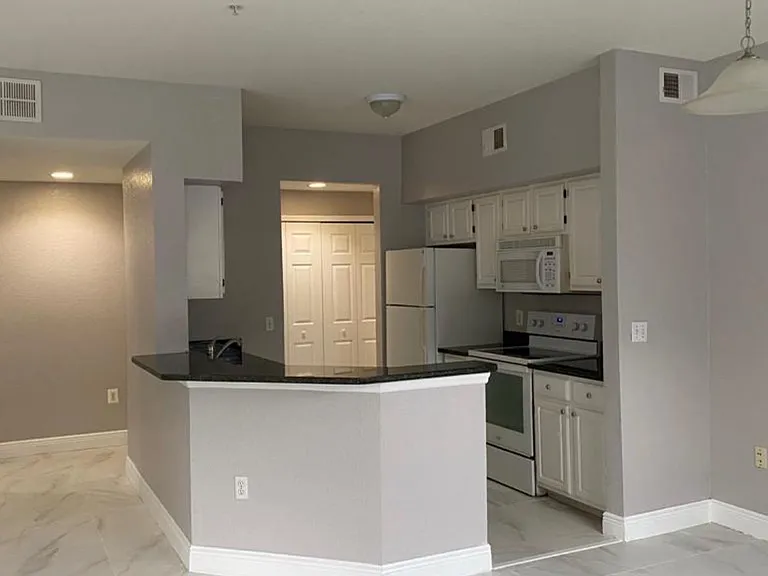 5953 Westgate Dr #1811 — Photo 14