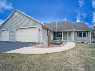 504 S Lapham St, Oconomowoc, WI 53066