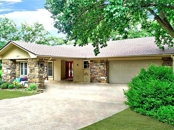 3rd image of 2517 N Karyn Ave