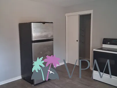 686 Stamp Dr - 1 — Photo 4