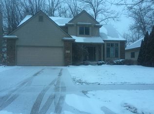 2039 Wildwood Trl, Saline, MI 48176