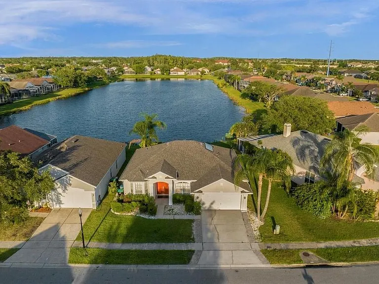 13131 Luxbury Loop — Photo 35