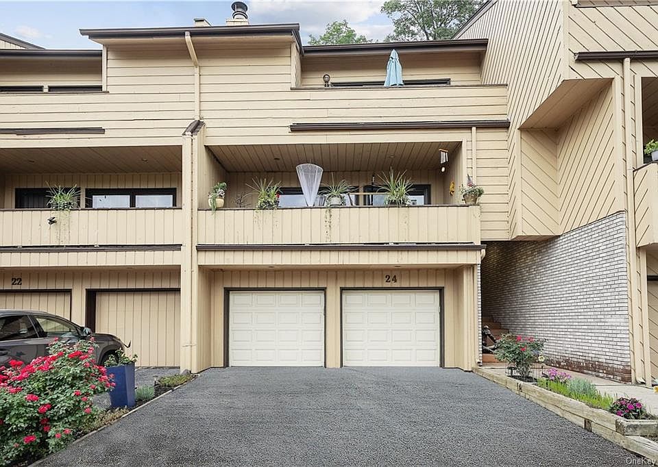 1st image of 24 Dakota Ct