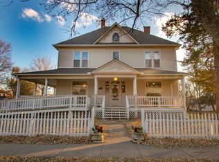 425 W 4th St, Holton, KS 66436