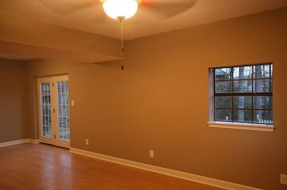 5th image of 1844 Todd Dr