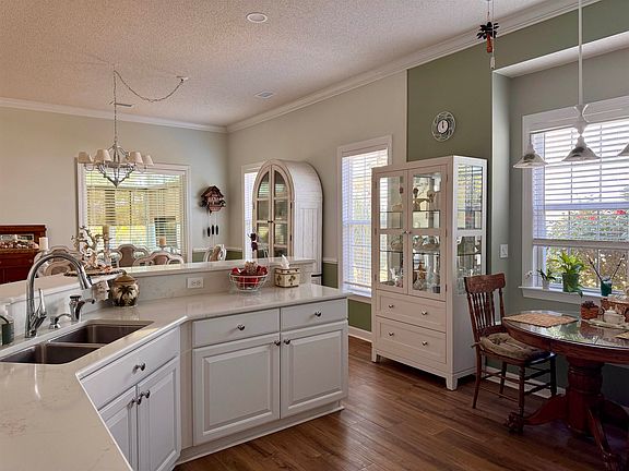 5th image of 6486 Longwood Dr.