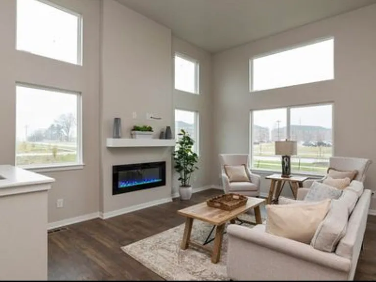 391 NE Mink Dr — Photo 3