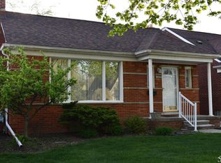 9644 Manor Ave, Allen Park, MI 48101