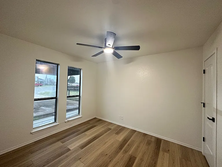 3023 Beechwood St — Photo 7