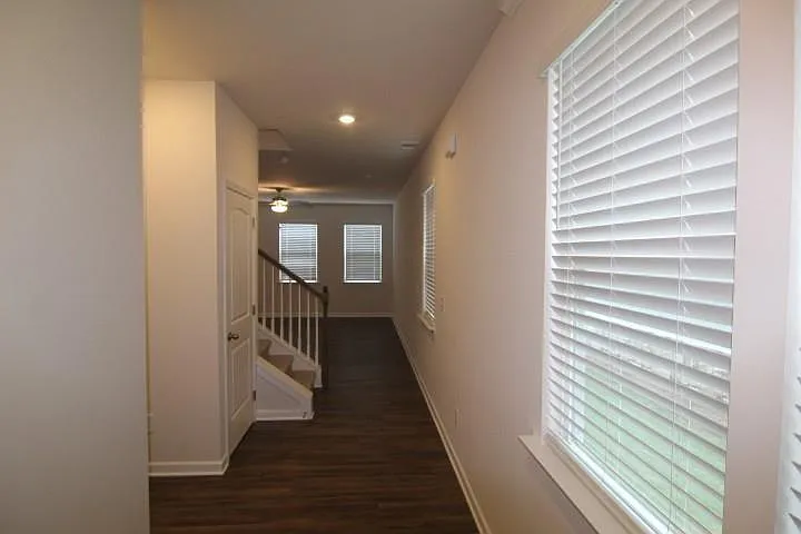 51 Briarwood Dr — Photo 2