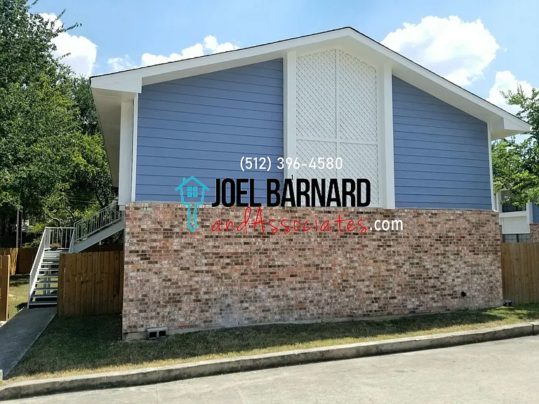 110 Lady Bird Lane — Photo 17