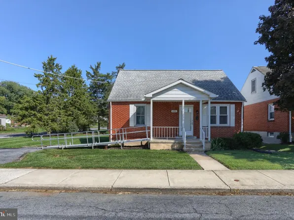 610 W 2nd St, Hummelstown, PA 17036