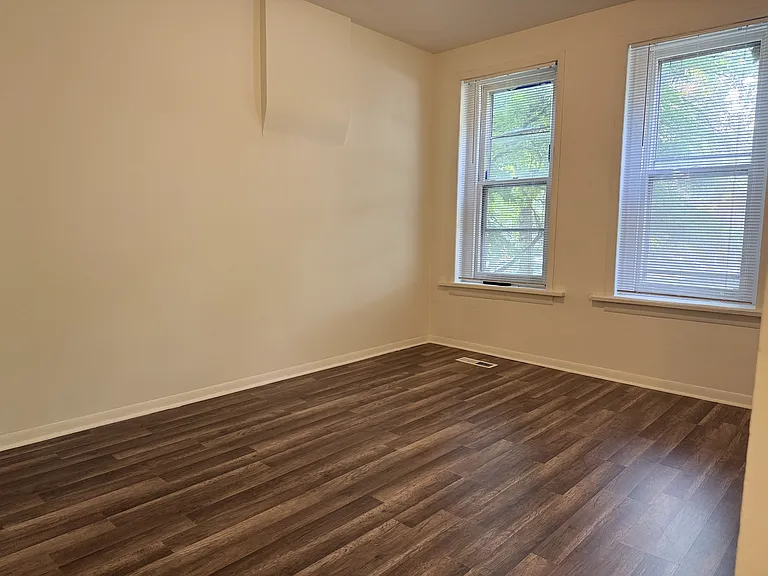 11335 S Langley Ave #1 — Photo 8