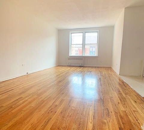 2nd image of 241 Bay 38th St #3