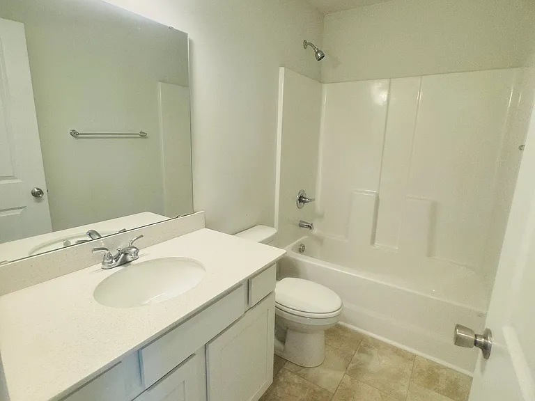 121 Kings Parish Ct — Photo 14