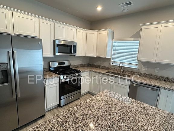 4th image of 141 Randwick Ln