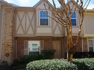 727 Bunker Hill Rd APT 61, Houston, TX 77024