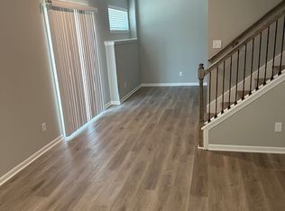 904 Pampas Cir, Pleasant Hill, MO 64080