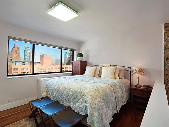 3rd image of 225 E 86th St APT 1102