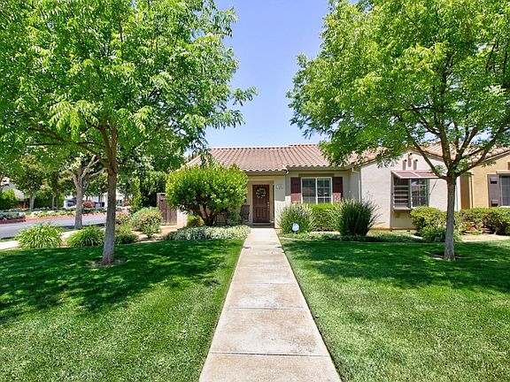 2nd image of 1365 Cypress Ct