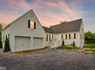 651 Alexander Spring Rd, Carlisle, PA 17015