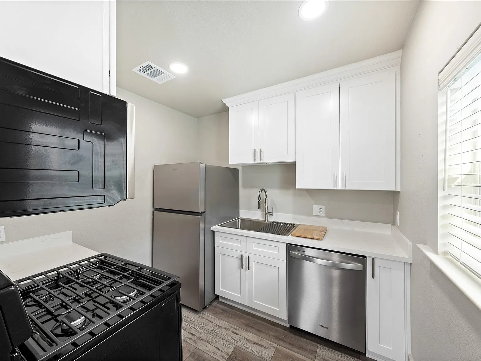 1 bed, 1.0 bath, 500 sqft, $1,375 — Photo 3