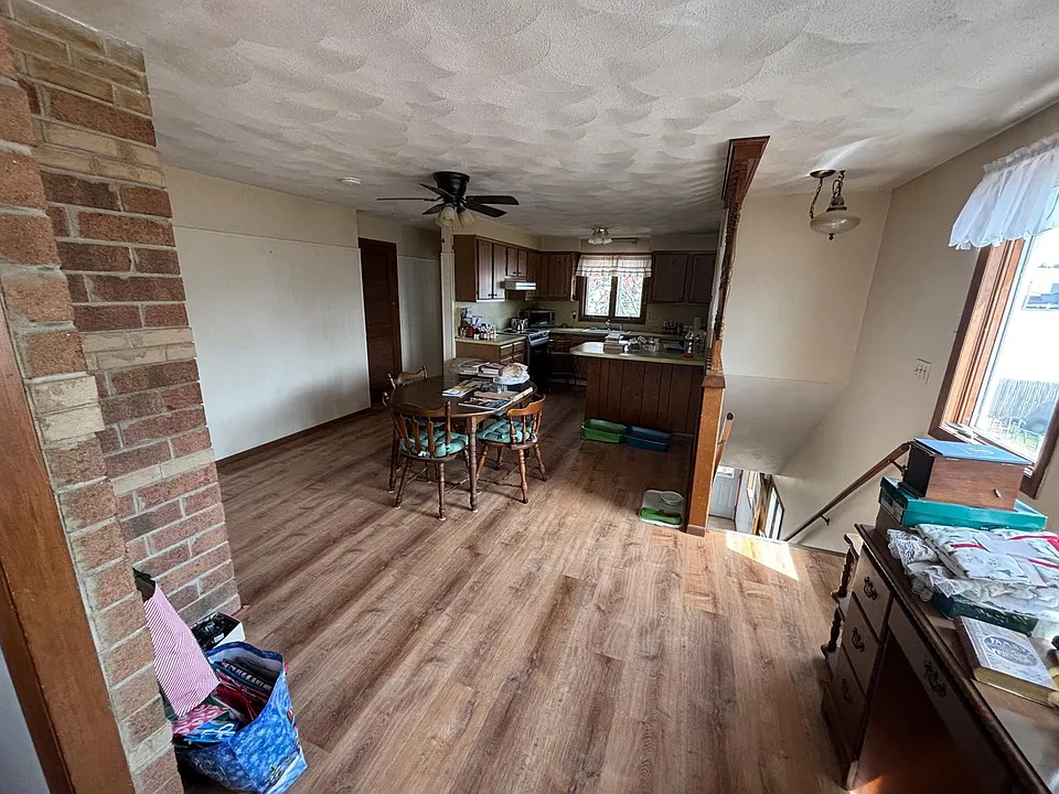 9 Adams St #2