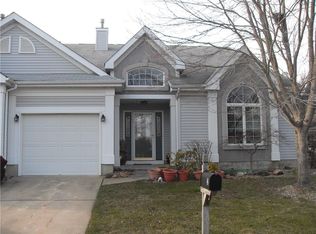 2 Birmingham Ln, Monroe Township, NJ