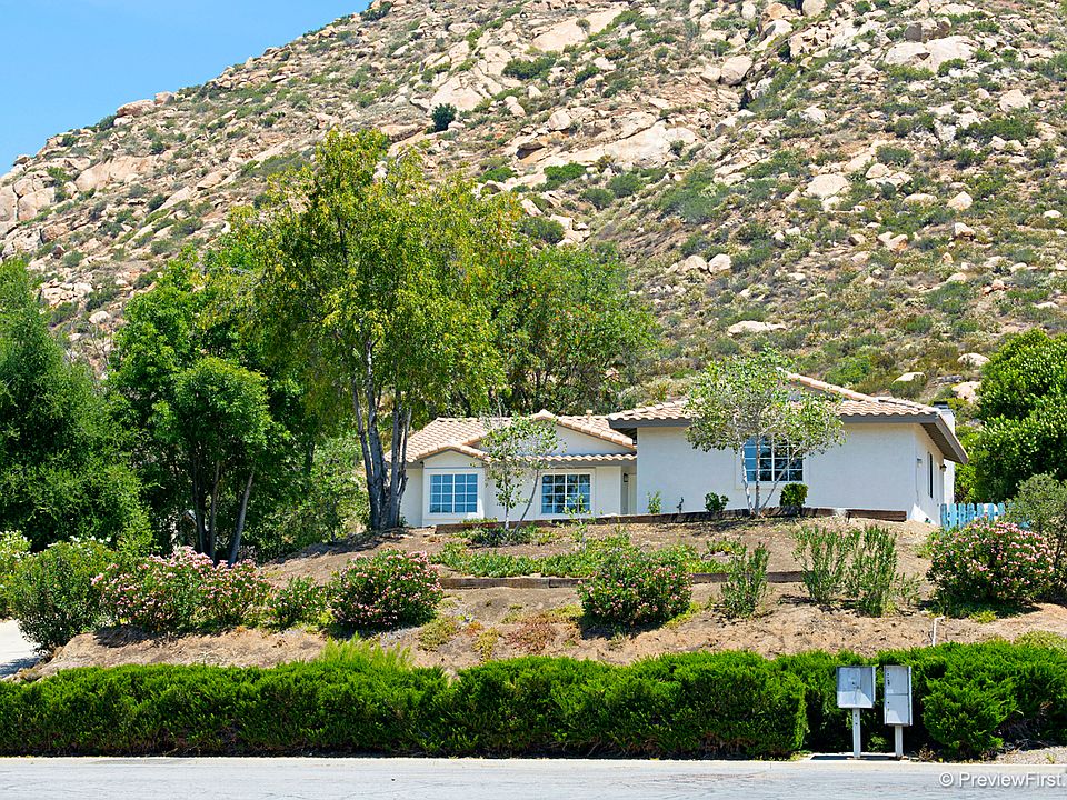1st image of 25540 Bellemore Dr