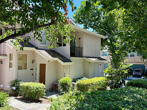 2nd image of 1007 Esparanza Way