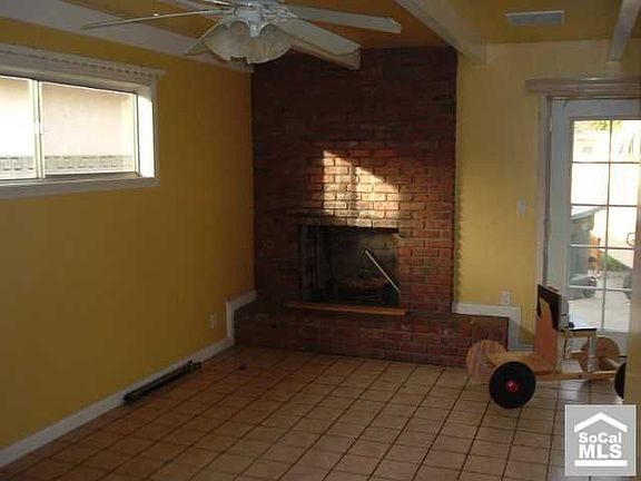Partial Den/dinning room