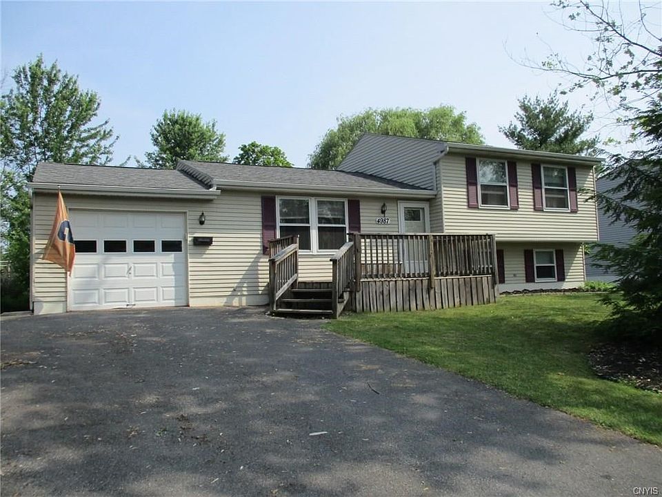 1st image of 4987 Woodmark Dr