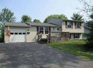 4987 Woodmark Dr, Liverpool, NY 13088