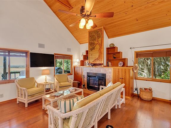 12th image of this home