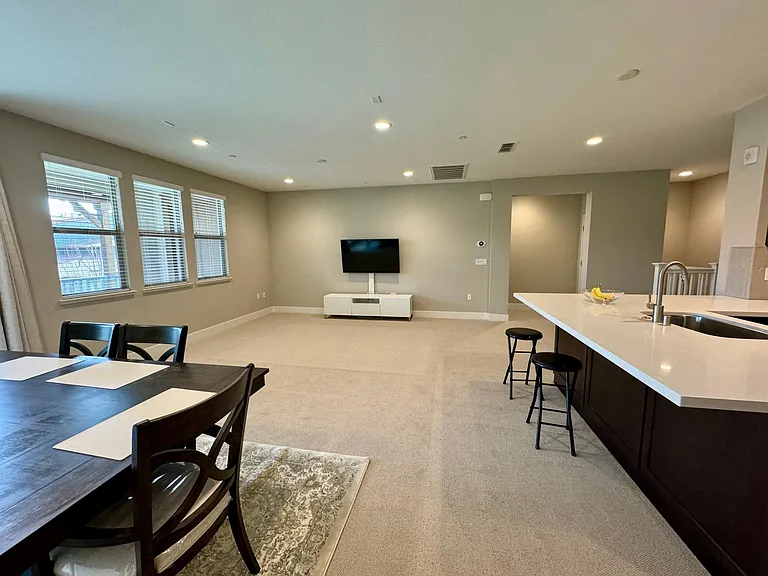 649 Sandalwood Dr #4 — Photo 9