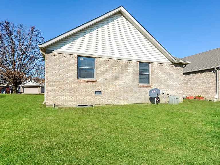 5291 Villa Ct — Photo 21