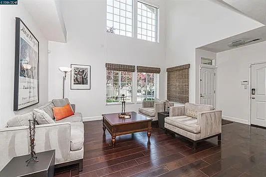 212 Country Meadows Ln