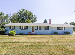 195 Kuhn Rd, Rochester, NY 14612