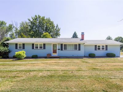 195 Kuhn Rd, Rochester, NY, 14612