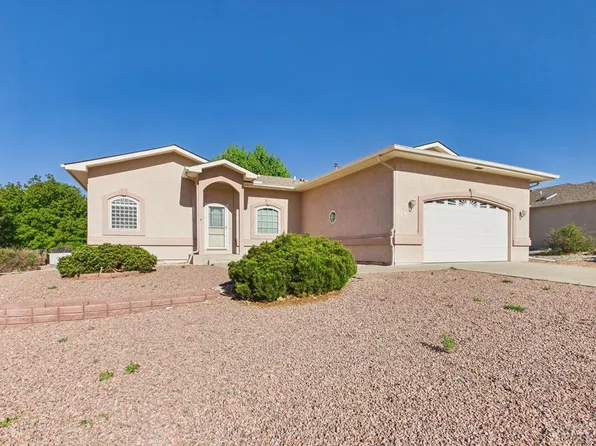 117 S Golfview Dr E, Pueblo West, CO 81007