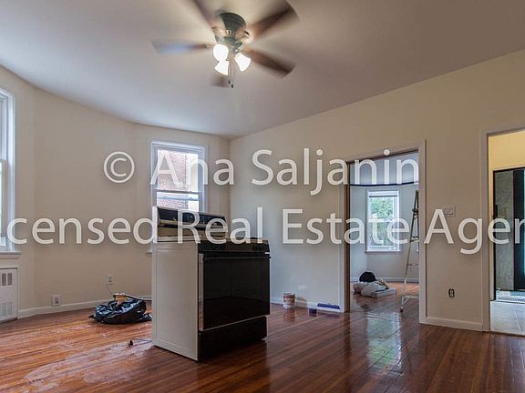 4th image of 2577 41st St APT 2